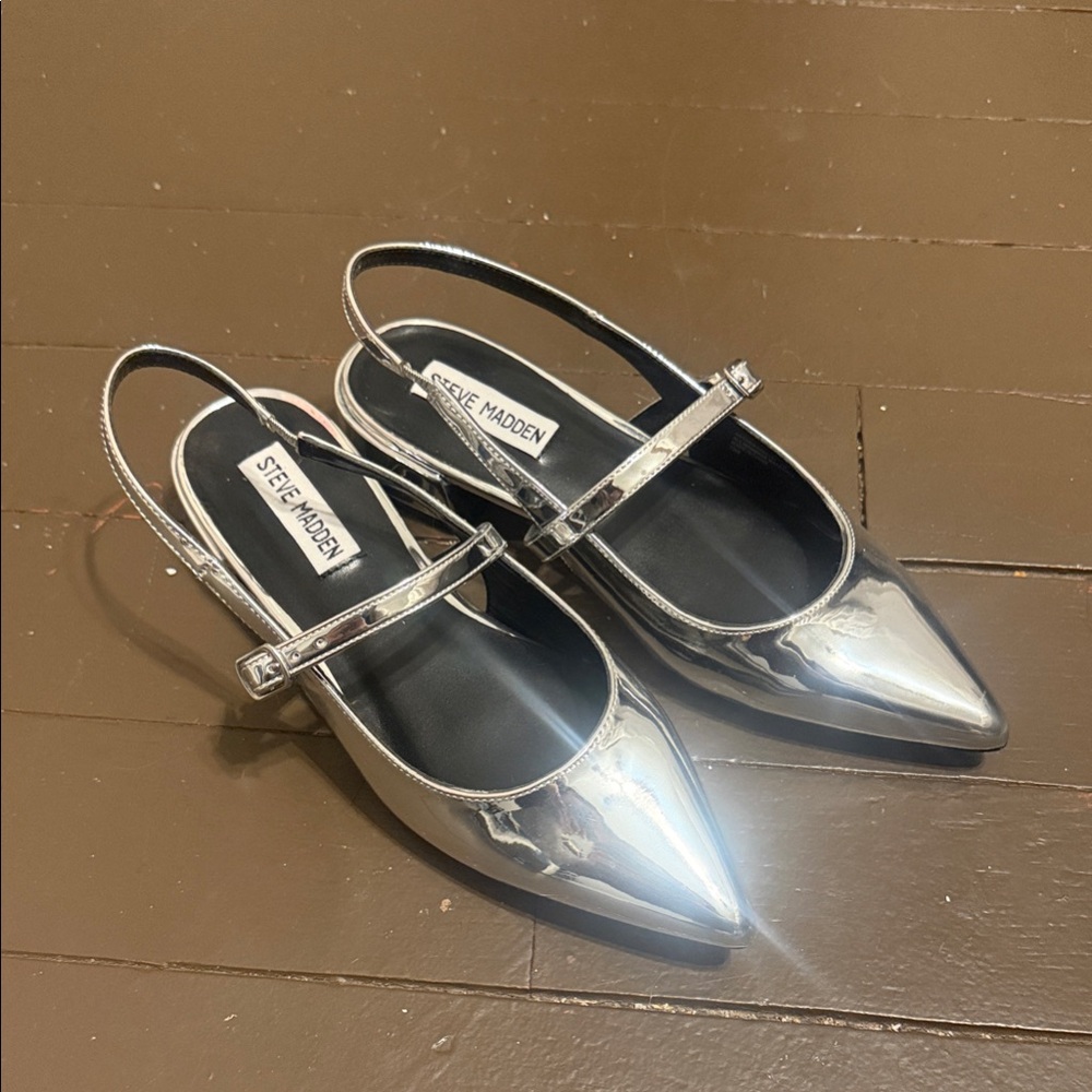 Steve Madden Metallic Silver Flats